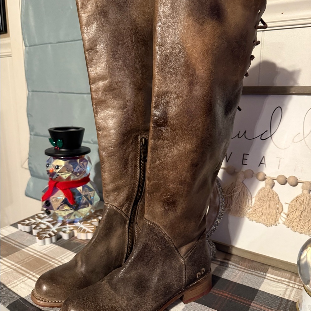 BED STU Cobbler Series - Manchester - NEW ** (without tags or box)